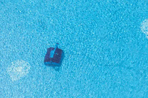 robot aspirateur de piscine