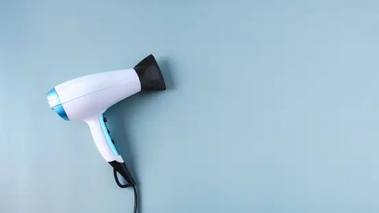 Qu'est-ce que l'ion dans un s&egrave;che-cheveux