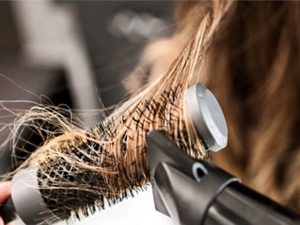 Un sèche-cheveux est-il mauvais pour vos cheveux ?